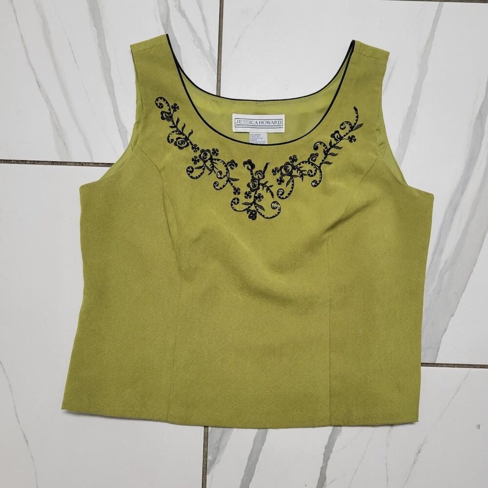 Jessica-howard Women's Green and Yellow Crop-top
